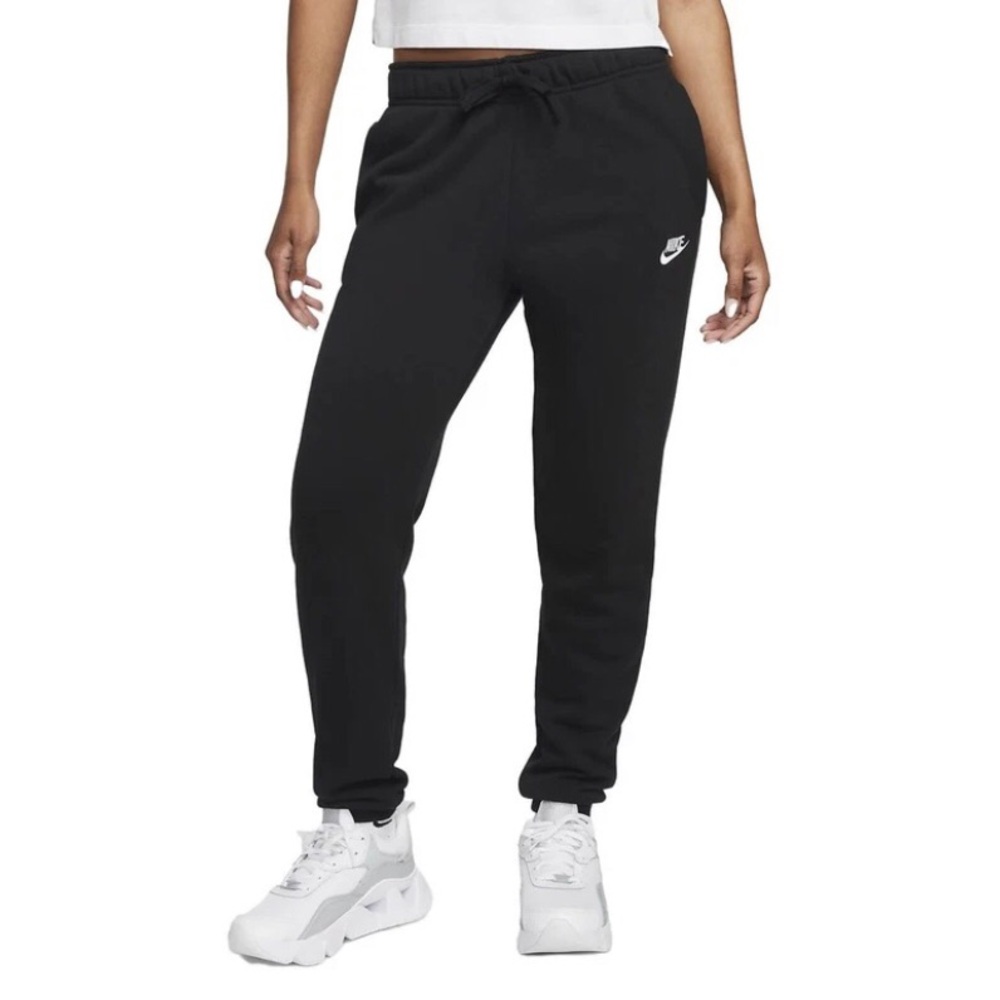 Nike Women's Black Jogger Sweatpants